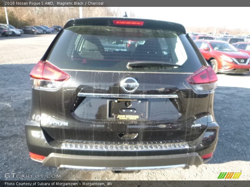 Magnetic Black / Charcoal 2018 Nissan Rogue S AWD