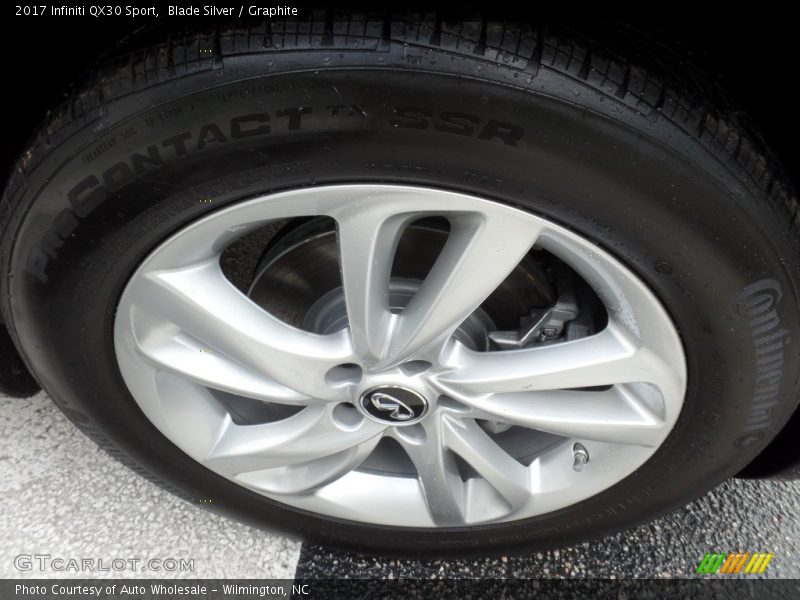 Blade Silver / Graphite 2017 Infiniti QX30 Sport