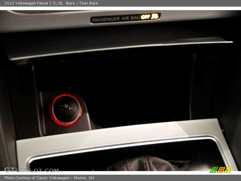 Black / Titan Black 2013 Volkswagen Passat 2.5L SE