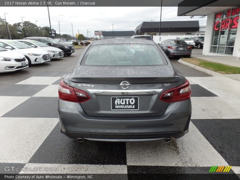 Gun Metallic / Charcoal 2017 Nissan Altima 2.5 SR