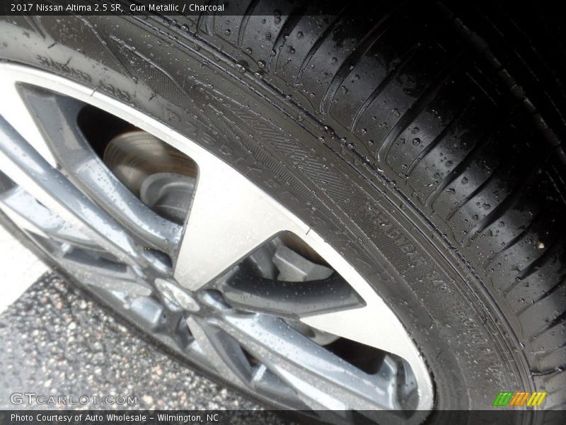 Gun Metallic / Charcoal 2017 Nissan Altima 2.5 SR