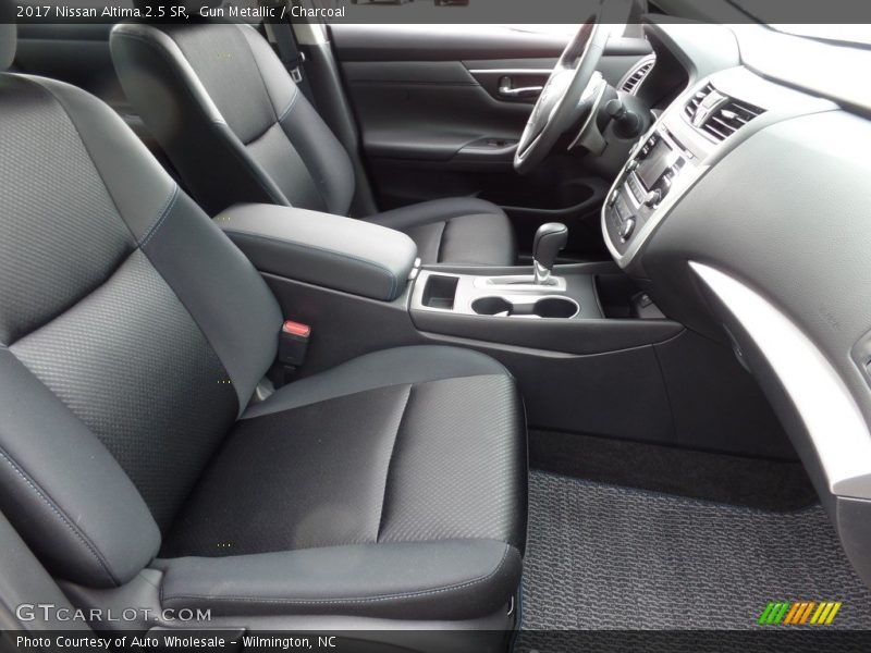 Gun Metallic / Charcoal 2017 Nissan Altima 2.5 SR
