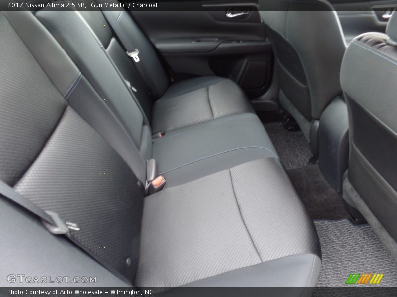Gun Metallic / Charcoal 2017 Nissan Altima 2.5 SR