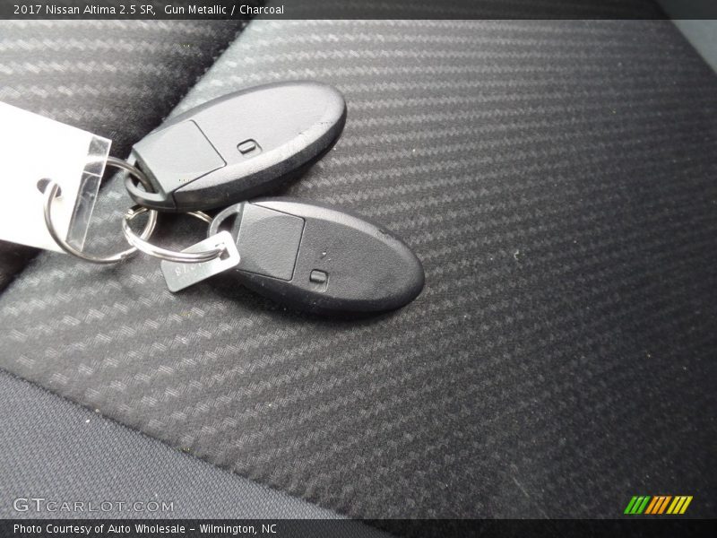 Gun Metallic / Charcoal 2017 Nissan Altima 2.5 SR