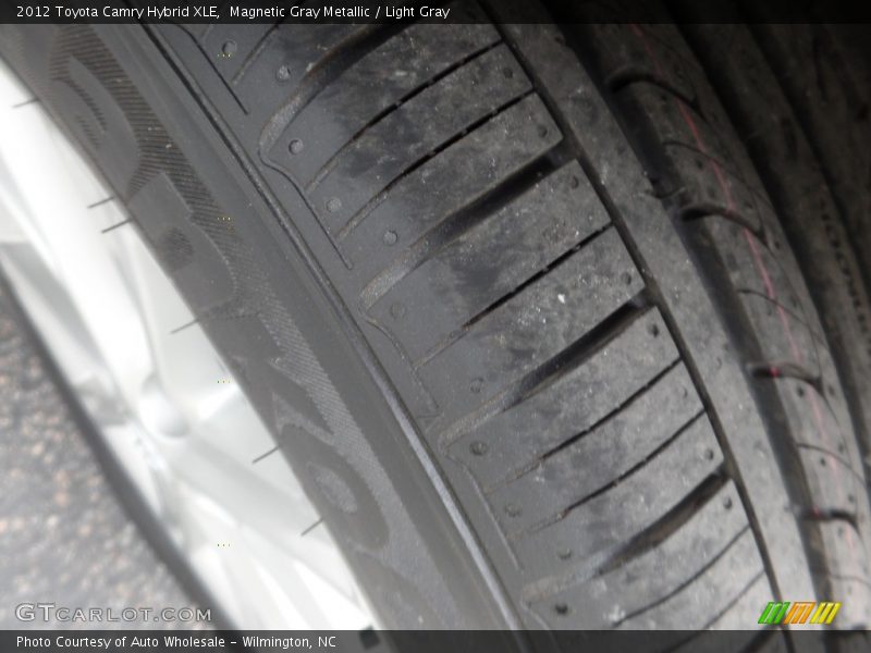 Magnetic Gray Metallic / Light Gray 2012 Toyota Camry Hybrid XLE