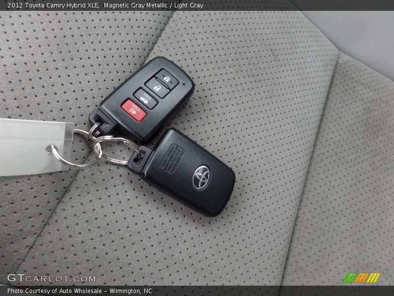 Magnetic Gray Metallic / Light Gray 2012 Toyota Camry Hybrid XLE