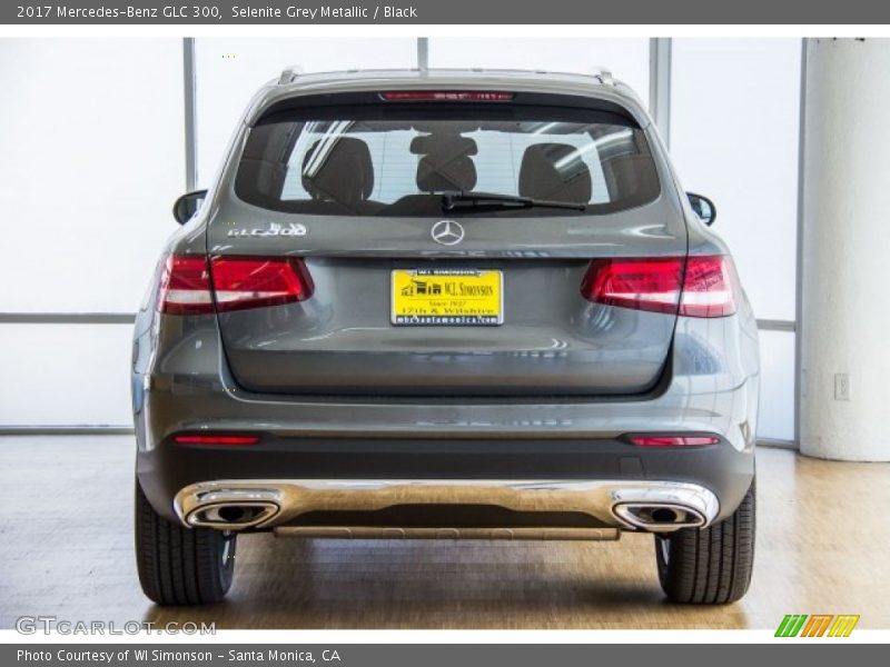 Selenite Grey Metallic / Black 2017 Mercedes-Benz GLC 300