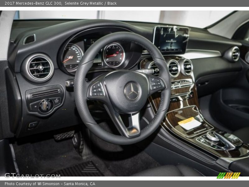 Selenite Grey Metallic / Black 2017 Mercedes-Benz GLC 300
