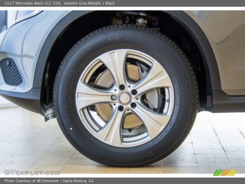 Selenite Grey Metallic / Black 2017 Mercedes-Benz GLC 300