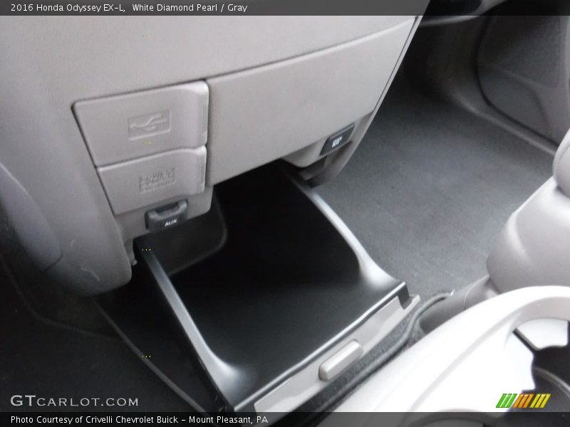 White Diamond Pearl / Gray 2016 Honda Odyssey EX-L