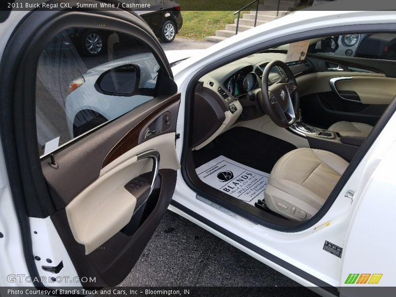 Summit White / Cashmere 2011 Buick Regal CXL