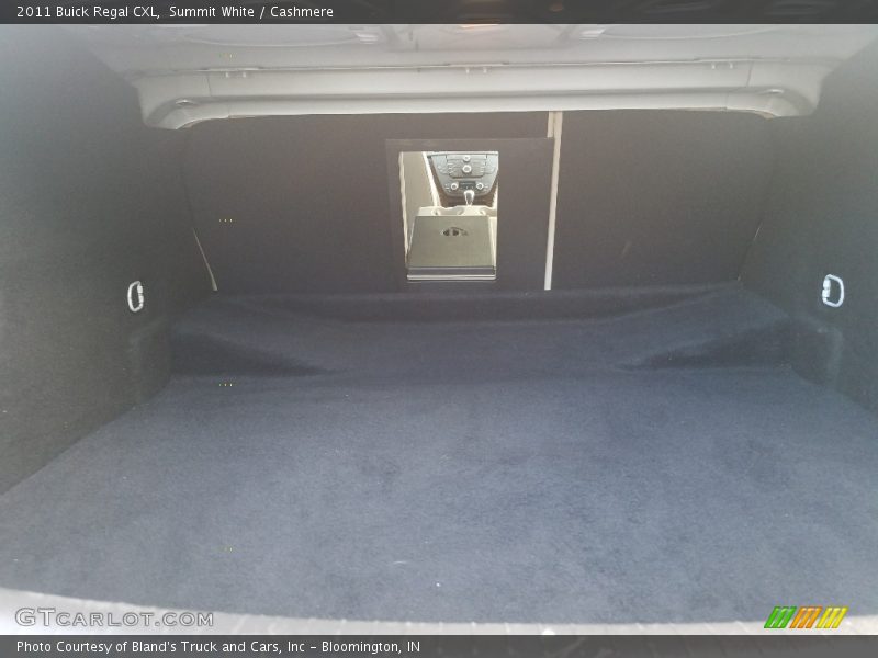 Summit White / Cashmere 2011 Buick Regal CXL