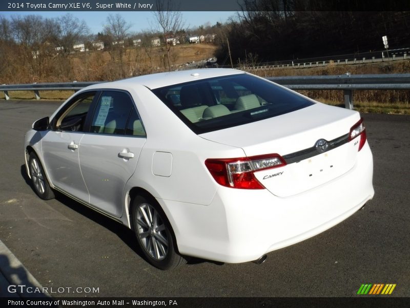 Super White / Ivory 2014 Toyota Camry XLE V6