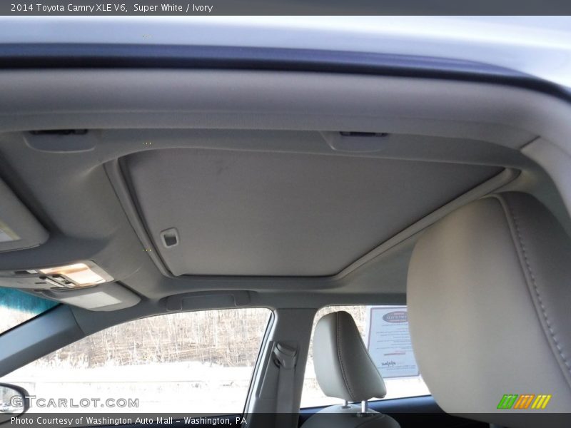 Super White / Ivory 2014 Toyota Camry XLE V6