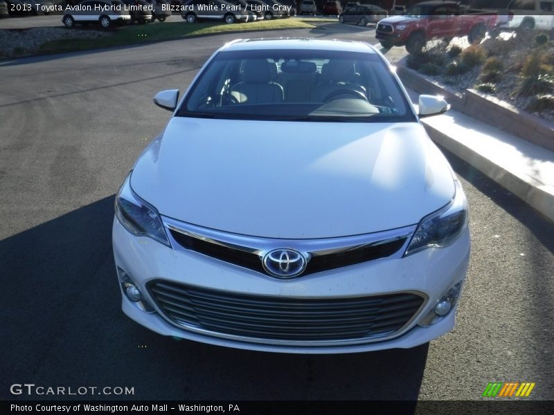 Blizzard White Pearl / Light Gray 2013 Toyota Avalon Hybrid Limited