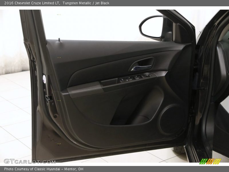 Tungsten Metallic / Jet Black 2016 Chevrolet Cruze Limited LT