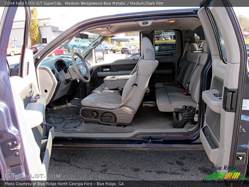 Medium Wedgewood Blue Metallic / Medium/Dark Flint 2004 Ford F150 XLT SuperCab