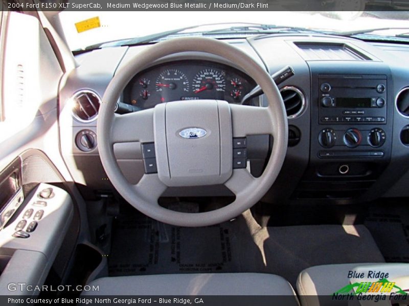 Medium Wedgewood Blue Metallic / Medium/Dark Flint 2004 Ford F150 XLT SuperCab