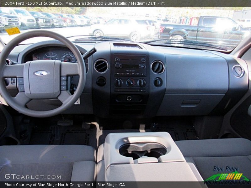 Medium Wedgewood Blue Metallic / Medium/Dark Flint 2004 Ford F150 XLT SuperCab