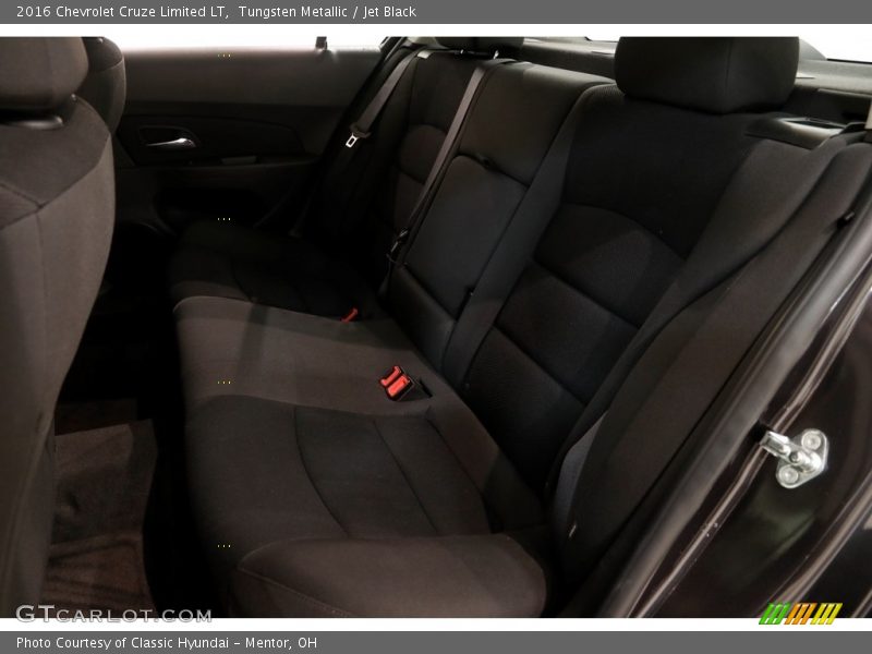Tungsten Metallic / Jet Black 2016 Chevrolet Cruze Limited LT