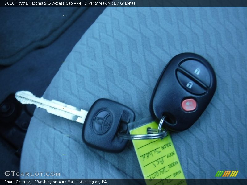 Silver Streak Mica / Graphite 2010 Toyota Tacoma SR5 Access Cab 4x4