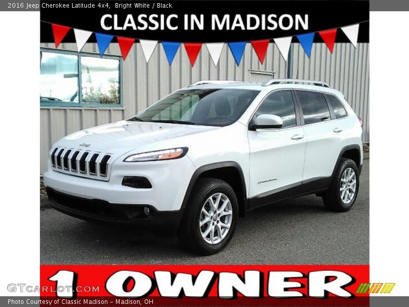 Bright White / Black 2016 Jeep Cherokee Latitude 4x4