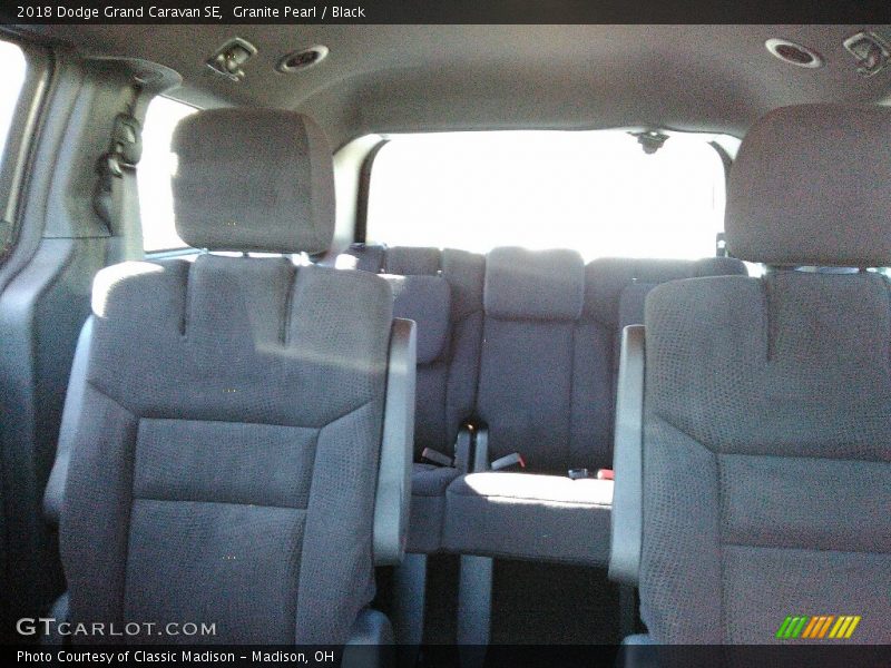 Granite Pearl / Black 2018 Dodge Grand Caravan SE