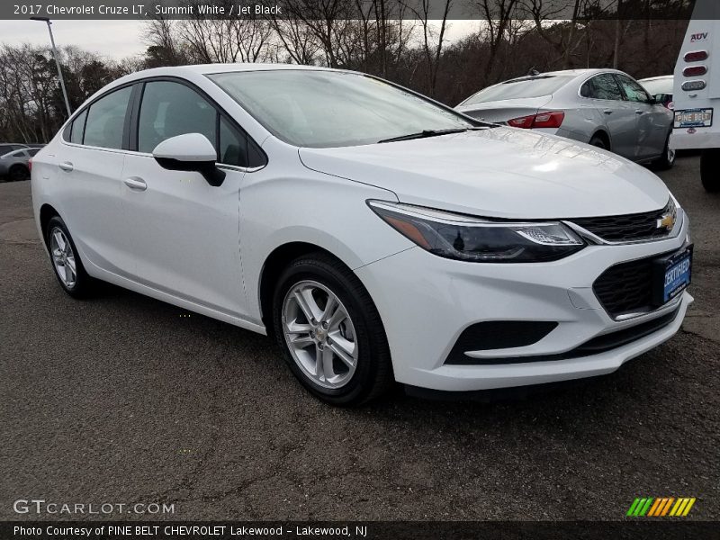 Summit White / Jet Black 2017 Chevrolet Cruze LT