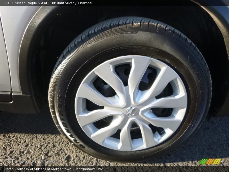 Brilliant Silver / Charcoal 2017 Nissan Rogue S AWD