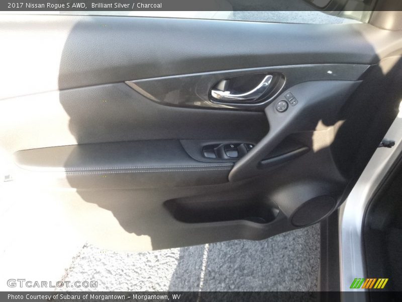 Brilliant Silver / Charcoal 2017 Nissan Rogue S AWD