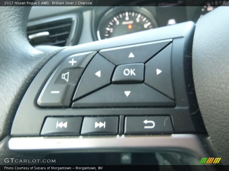 Brilliant Silver / Charcoal 2017 Nissan Rogue S AWD