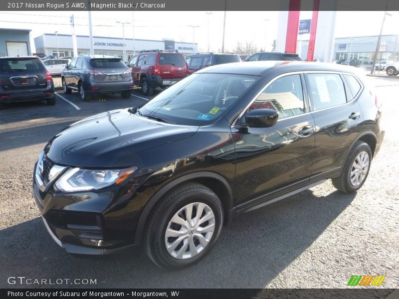 Magnetic Black / Charcoal 2017 Nissan Rogue S AWD