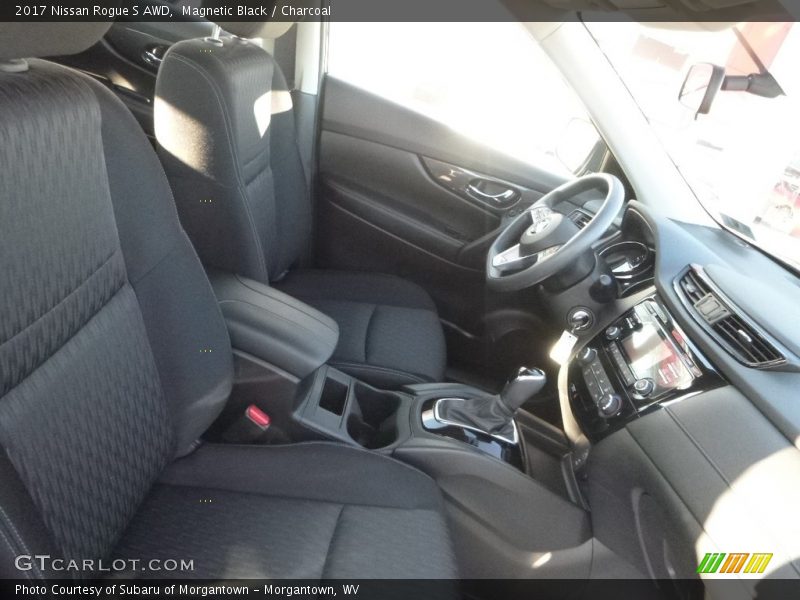 Magnetic Black / Charcoal 2017 Nissan Rogue S AWD