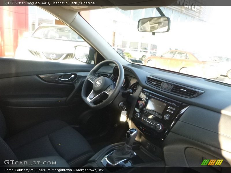 Magnetic Black / Charcoal 2017 Nissan Rogue S AWD
