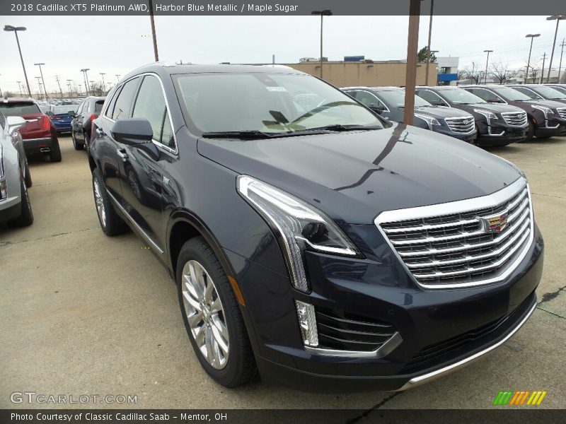 Front 3/4 View of 2018 XT5 Platinum AWD