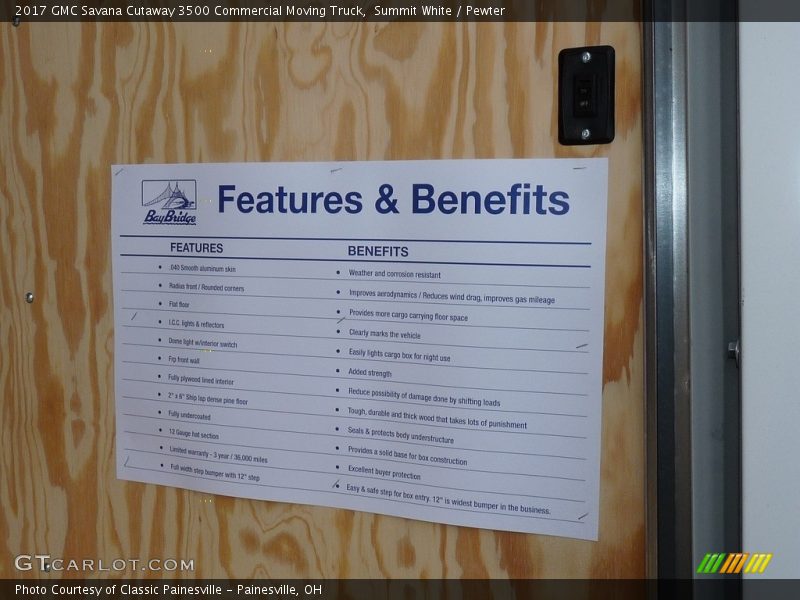 Summit White / Pewter 2017 GMC Savana Cutaway 3500 Commercial Moving Truck