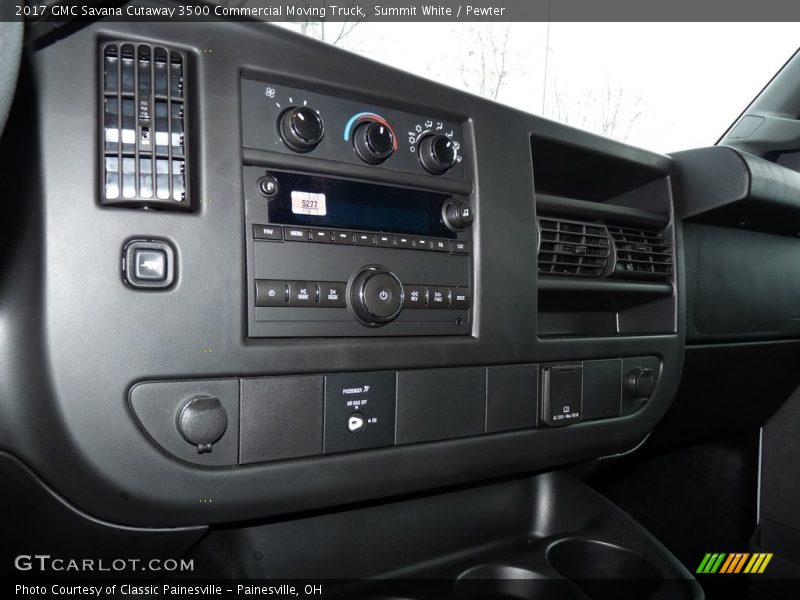 Summit White / Pewter 2017 GMC Savana Cutaway 3500 Commercial Moving Truck