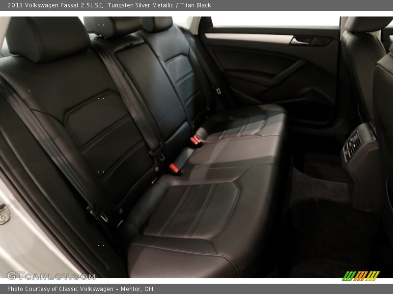 Tungsten Silver Metallic / Titan Black 2013 Volkswagen Passat 2.5L SE