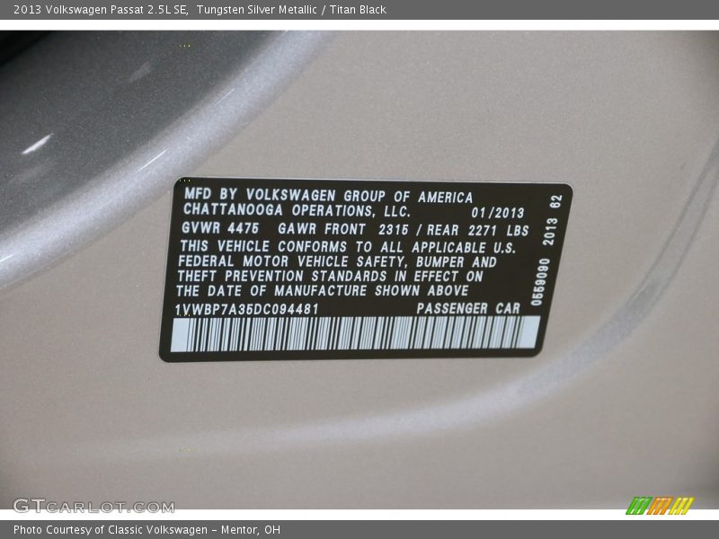 Tungsten Silver Metallic / Titan Black 2013 Volkswagen Passat 2.5L SE