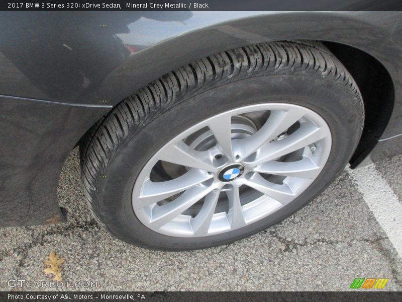 Mineral Grey Metallic / Black 2017 BMW 3 Series 320i xDrive Sedan