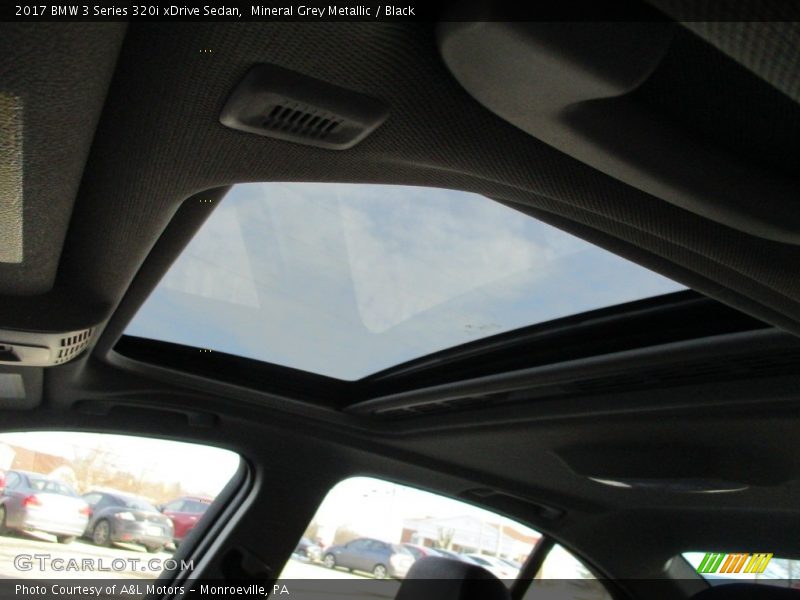 Mineral Grey Metallic / Black 2017 BMW 3 Series 320i xDrive Sedan