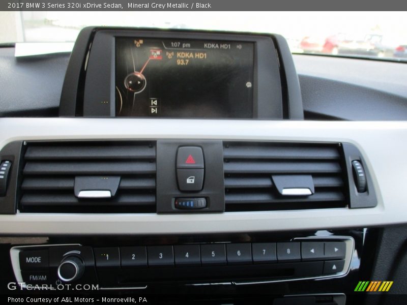 Mineral Grey Metallic / Black 2017 BMW 3 Series 320i xDrive Sedan