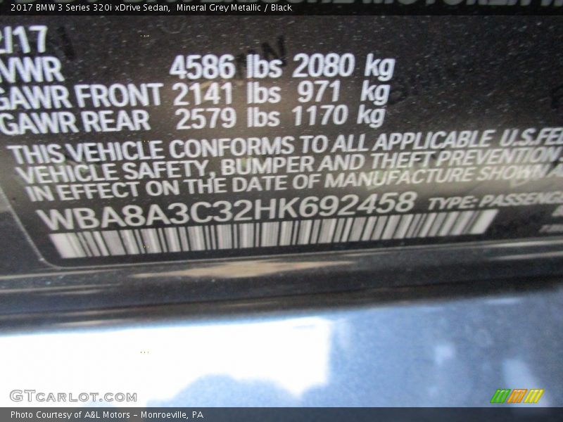 Mineral Grey Metallic / Black 2017 BMW 3 Series 320i xDrive Sedan