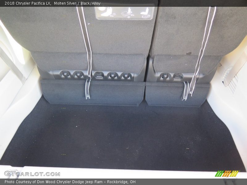 Molten Silver / Black/Alloy 2018 Chrysler Pacifica LX