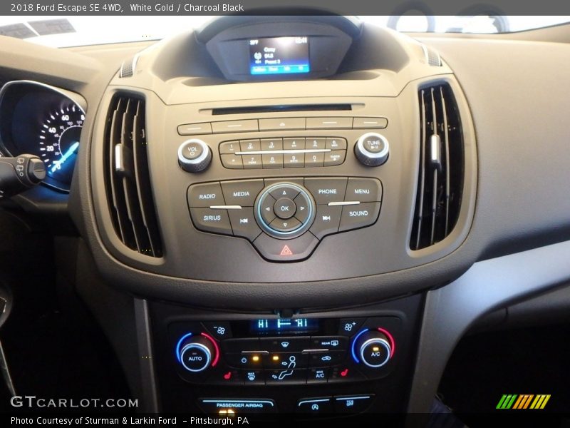 White Gold / Charcoal Black 2018 Ford Escape SE 4WD