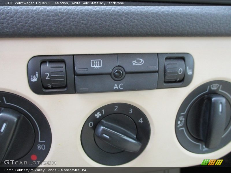 White Gold Metallic / Sandstone 2010 Volkswagen Tiguan SEL 4Motion