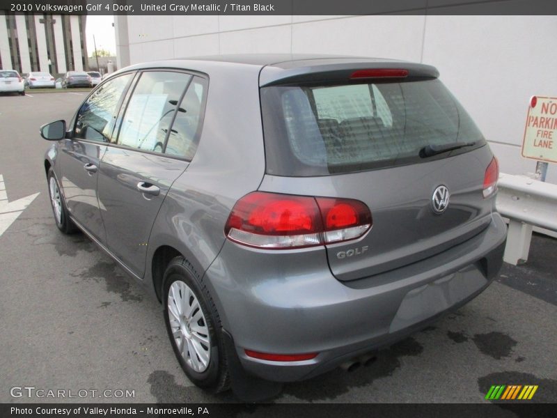 United Gray Metallic / Titan Black 2010 Volkswagen Golf 4 Door