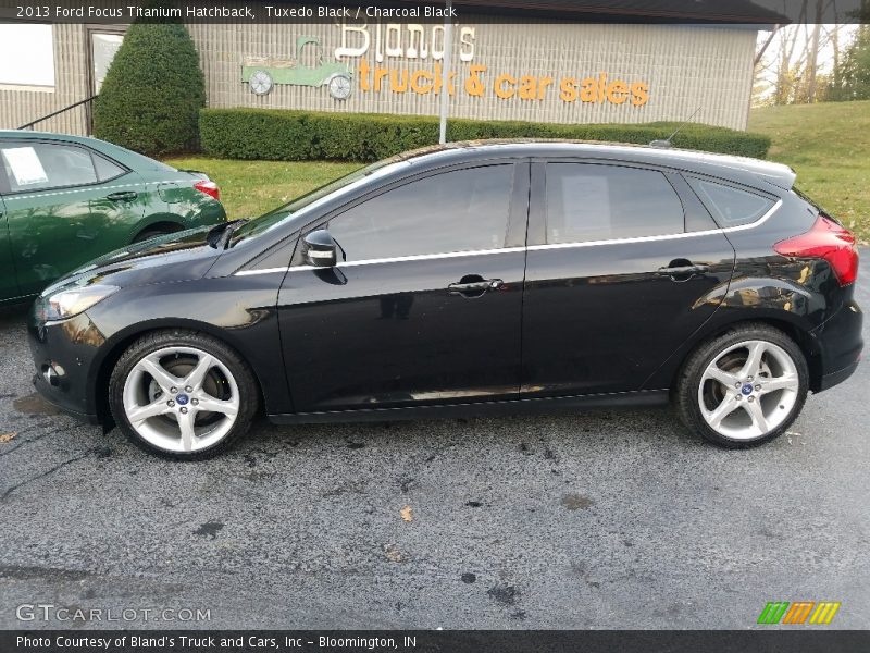 Tuxedo Black / Charcoal Black 2013 Ford Focus Titanium Hatchback