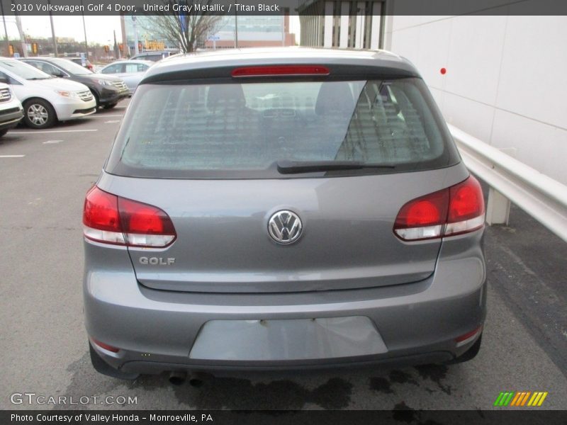 United Gray Metallic / Titan Black 2010 Volkswagen Golf 4 Door