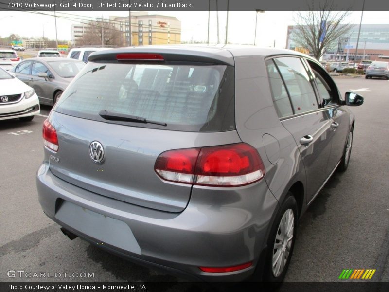 United Gray Metallic / Titan Black 2010 Volkswagen Golf 4 Door